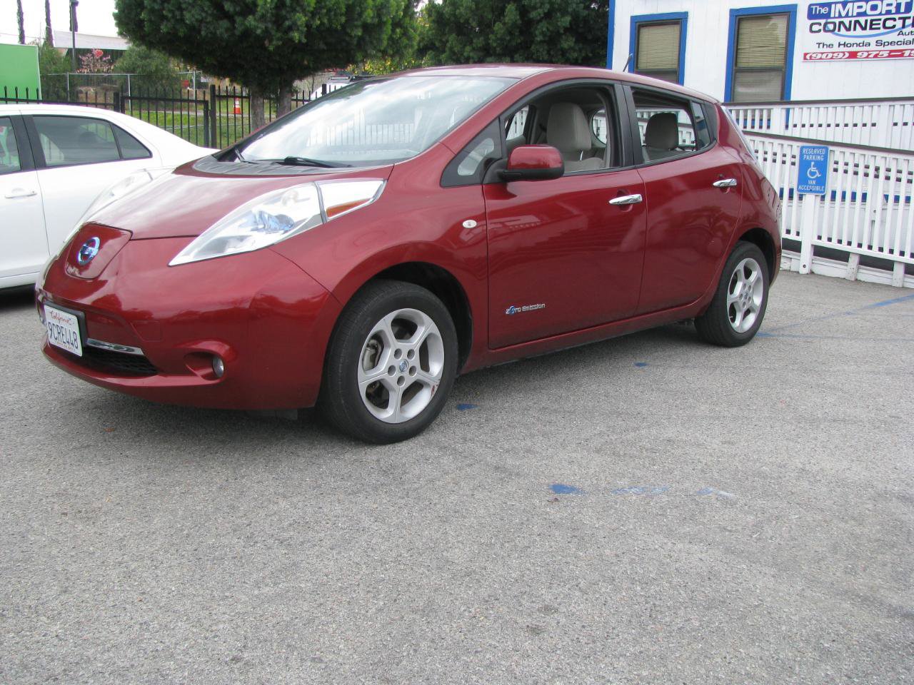 Used 2011 Nissan Leaf image 2