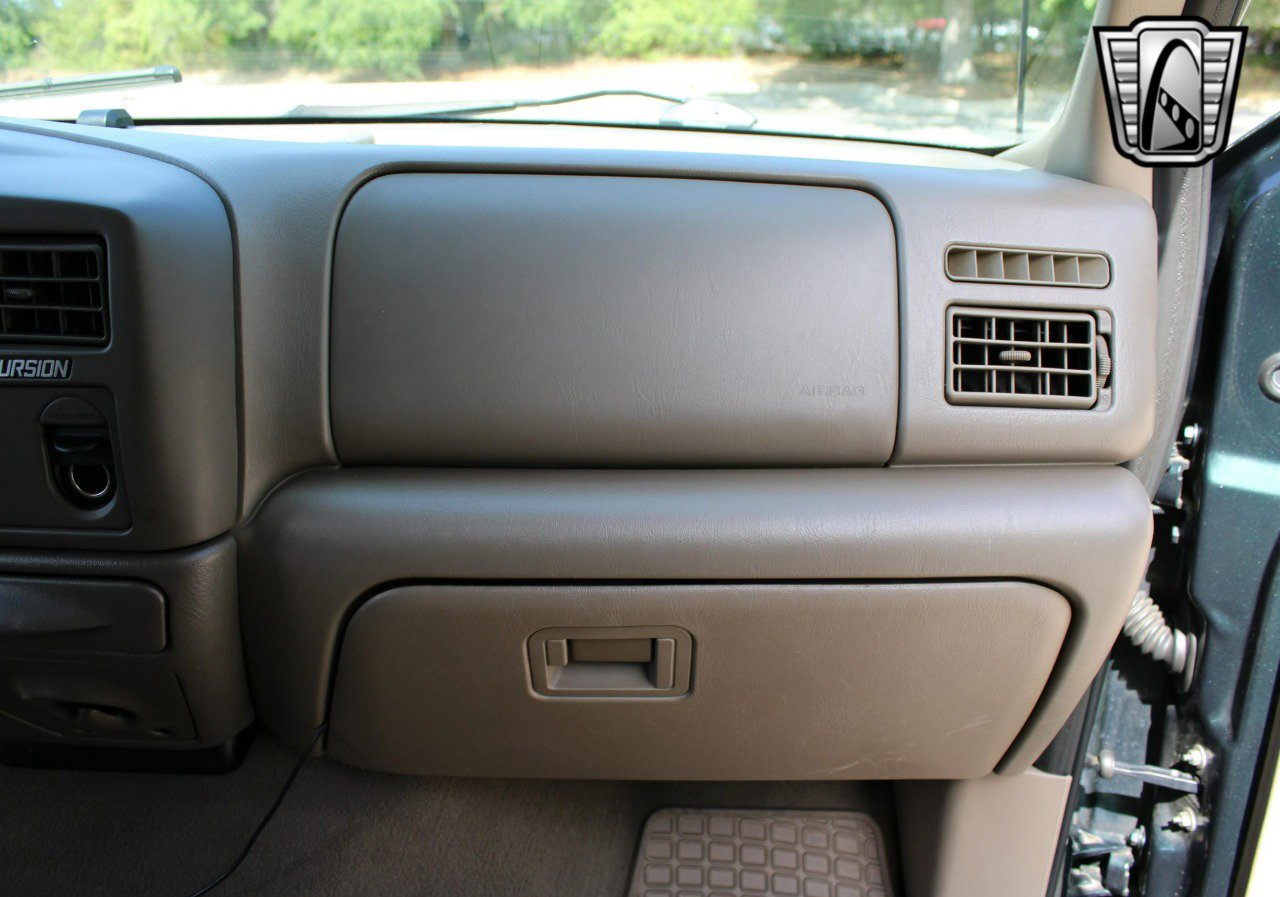 Used 2003 Ford Excursion Limited image 27