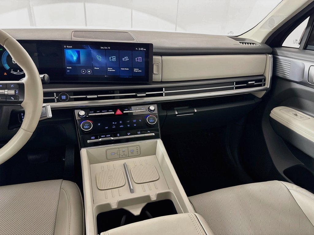 Used 2025 Hyundai Santa Fe SEL FWD image 28