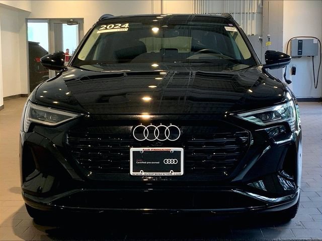 Certified 2024 Audi Q8 e-tron Prestige w/ Prestige Package AWD/4WD image 8