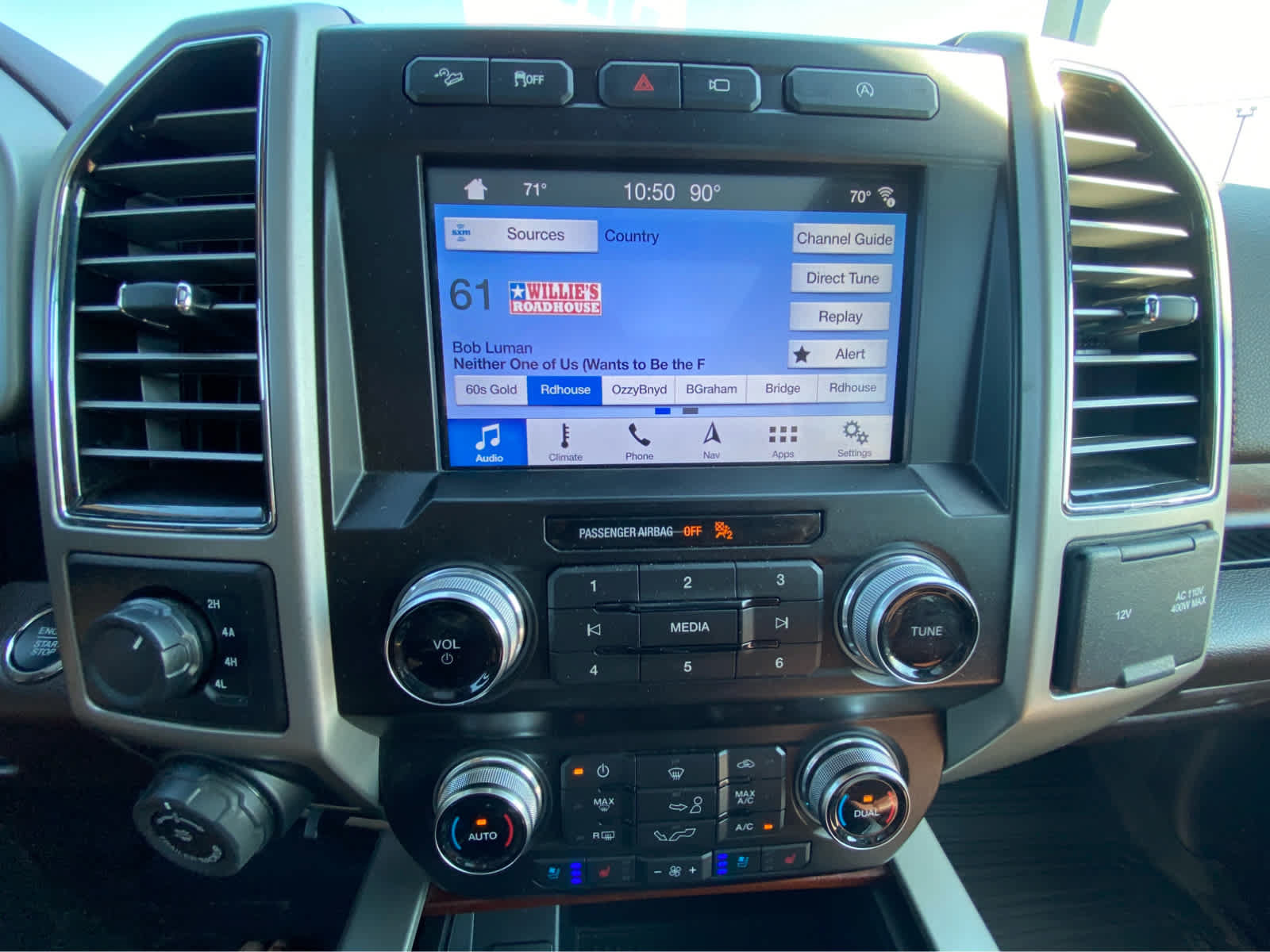 Used 2019 Ford F150 King Ranch w/ Equipment Group 601A Luxury AWD/4WD image 31
