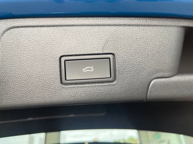 New 2025 Volkswagen Atlas Cross Sport SEL Premium R-Line image 25