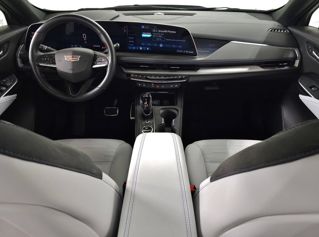 Used 2025 Cadillac XT4 Sport FWD image 12