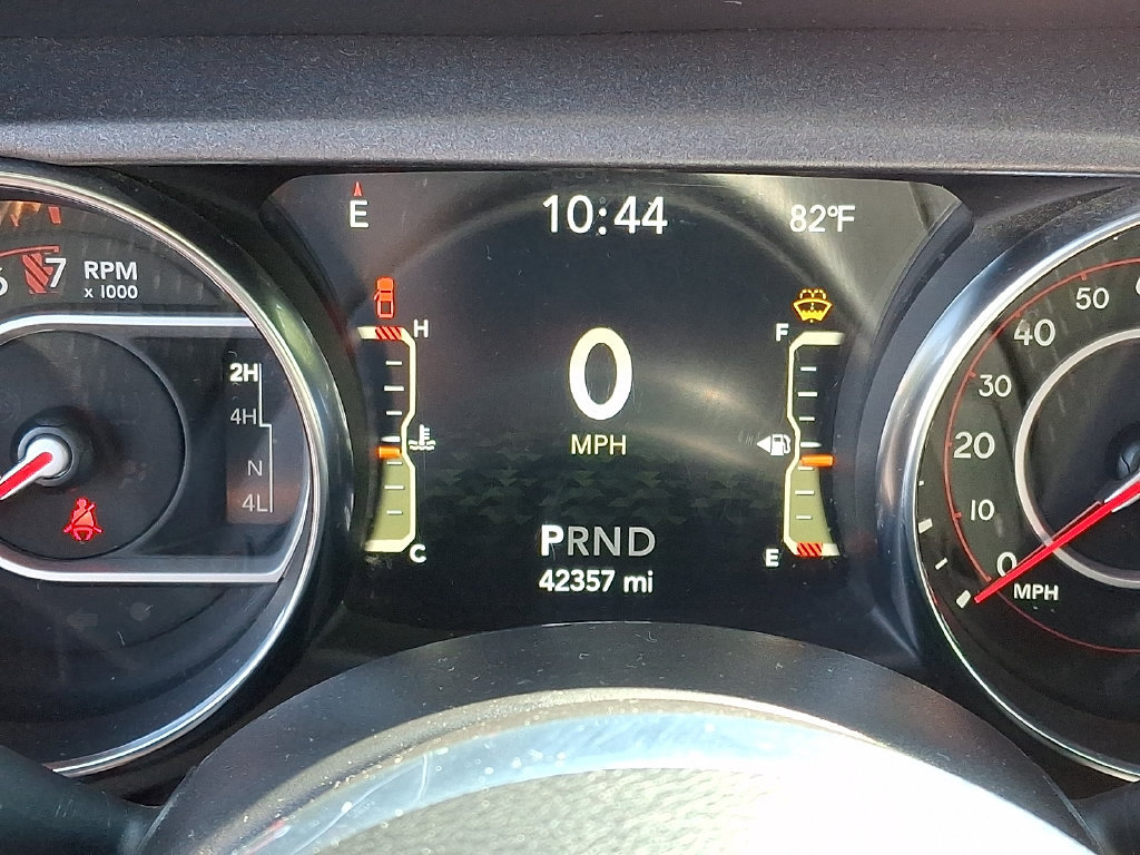 Used 2022 Jeep Gladiator Mojave w/ Cold Weather Group AWD/4WD image 23