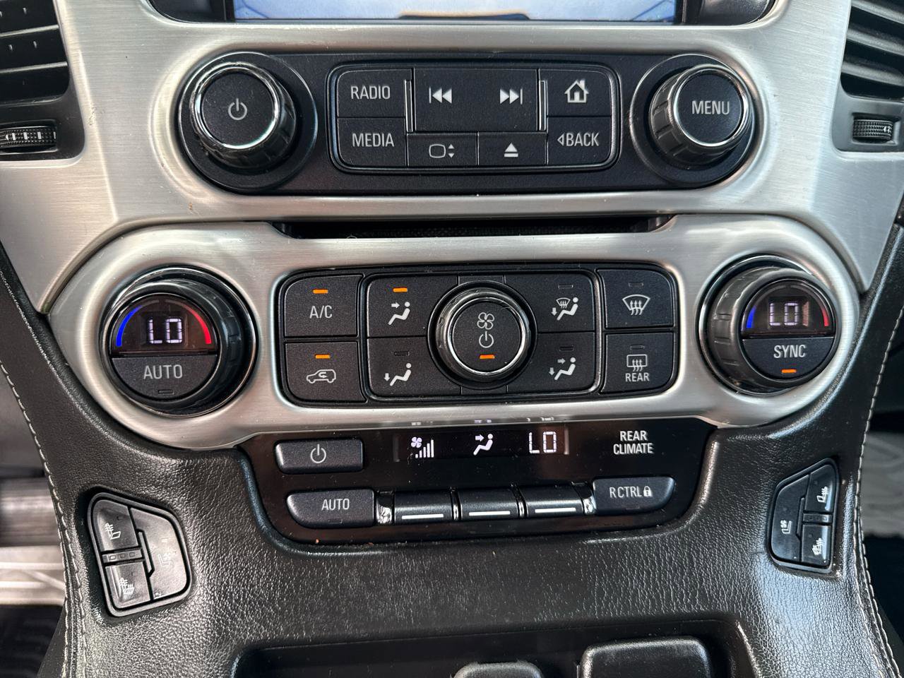 Used 2017 GMC Yukon XL SLT image 28