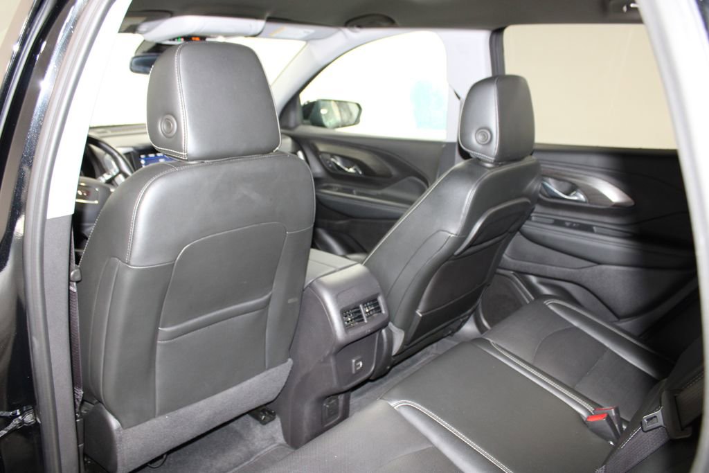 Used 2024 GMC Terrain SLT image 26