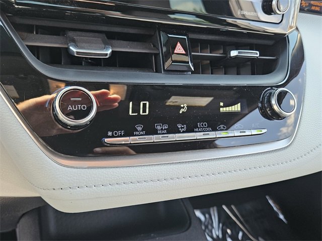 Used 2022 Toyota Corolla SE image 29