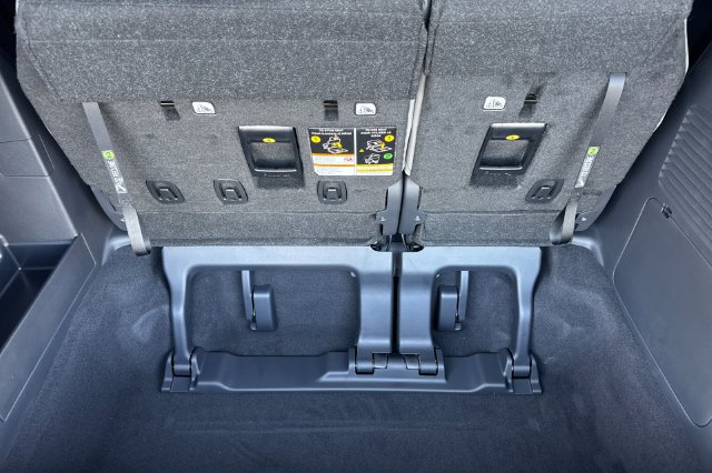 New 2026 Toyota Sienna XLE AWD/4WD image 18