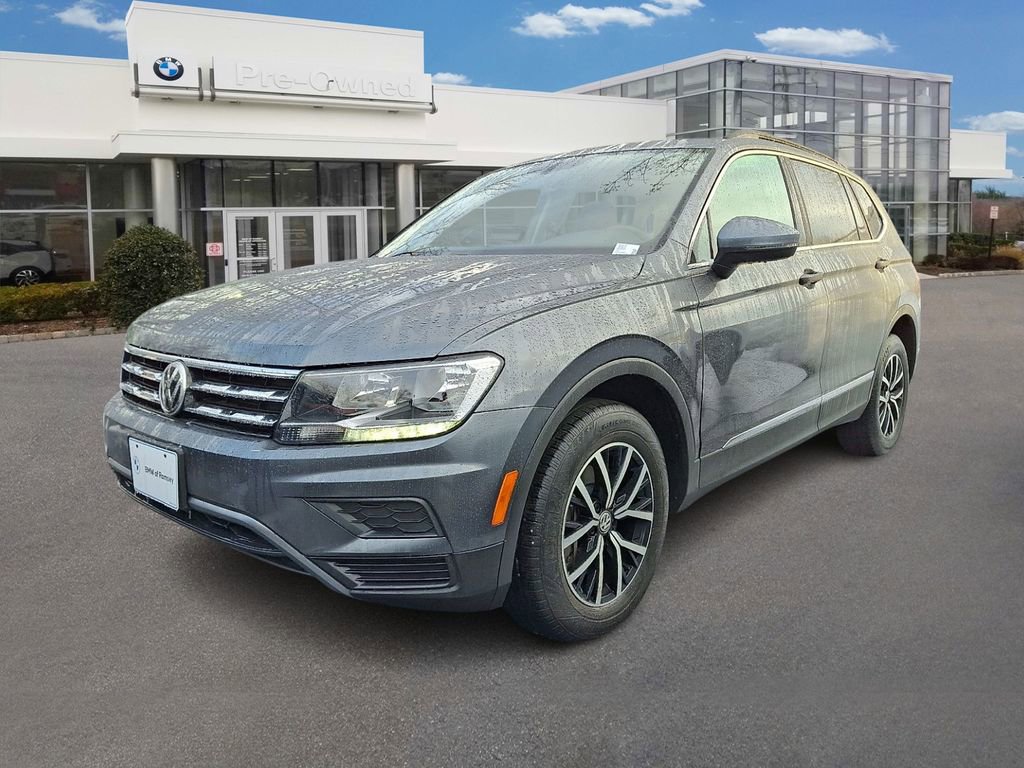 Used 2021 Volkswagen Tiguan SE w/ Panoramic Sunroof Package image 1