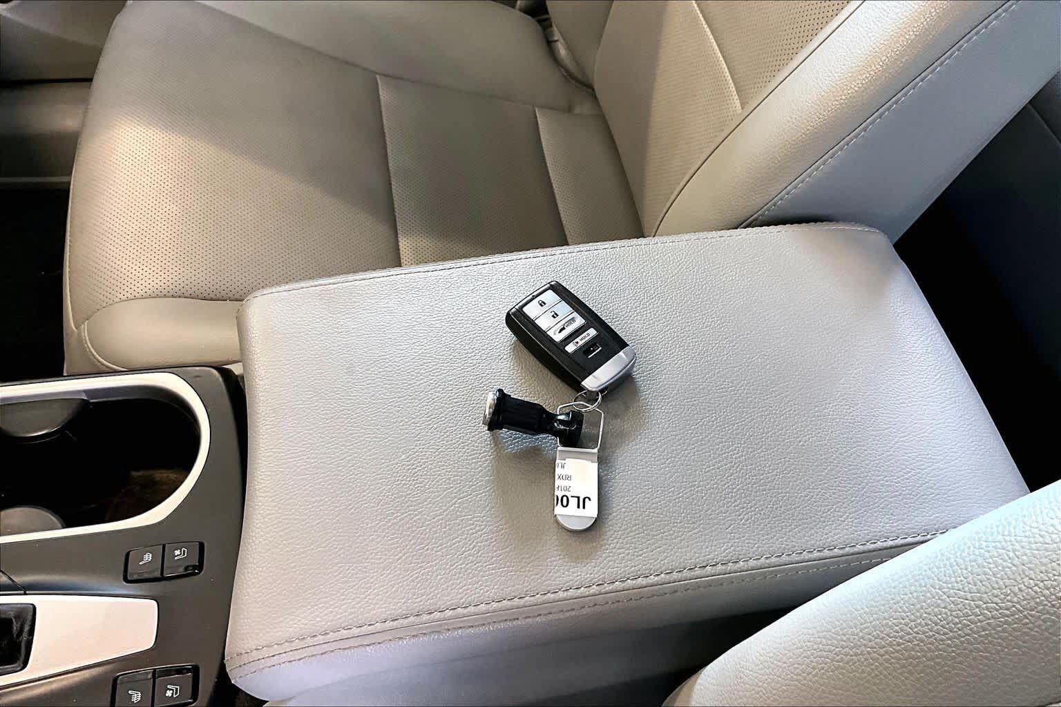 Used 2018 Acura RDX w/ Advance Package AWD/4WD image 14