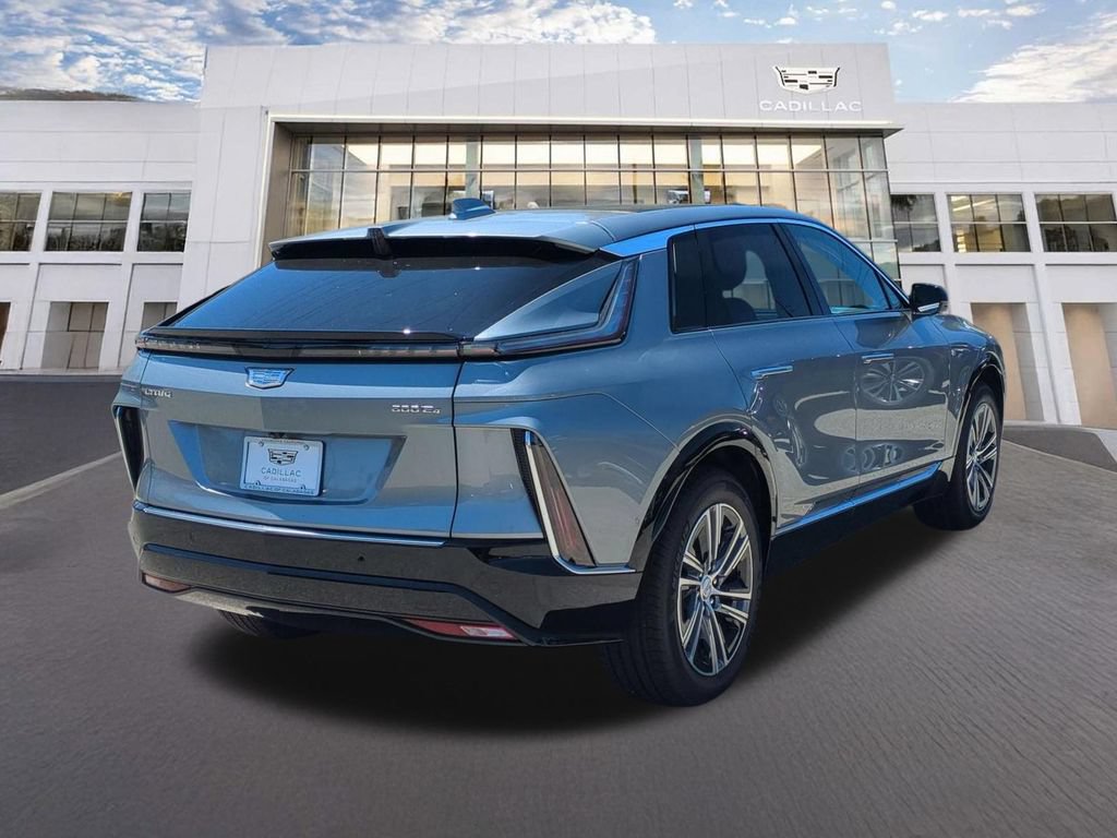 New 2026 Cadillac Lyriq Luxury AWD/4WD image 3