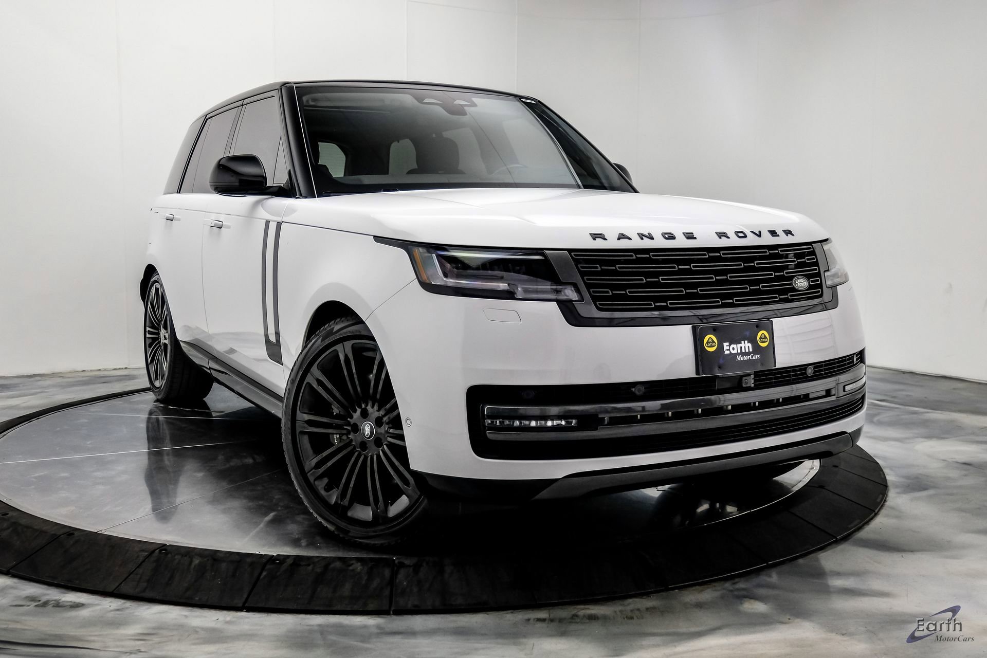Used 2024 Land Rover Range Rover SE AWD/4WD image 23