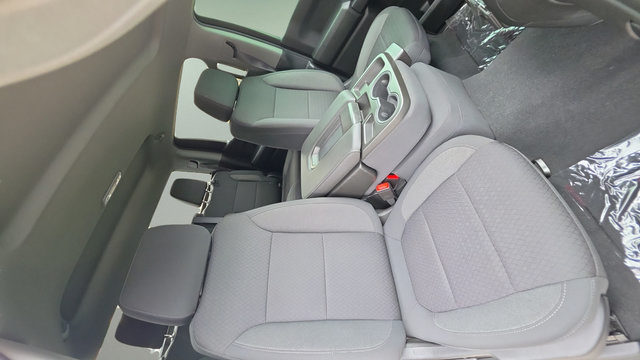 Used 2022 Chevrolet Silverado 1500 Custom w/ Safety Confidence Package AWD/4WD image 25