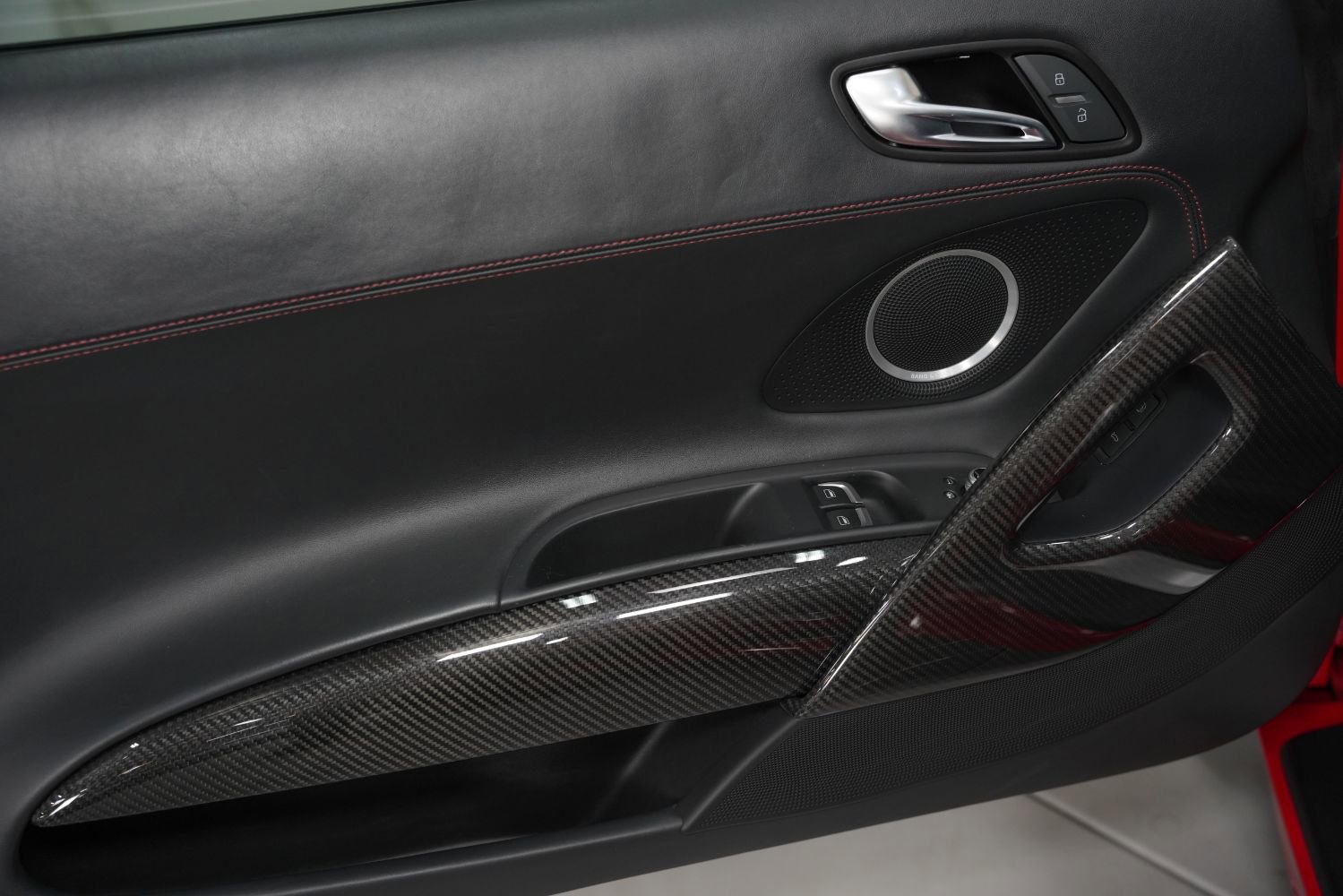 Used 2014 Audi R8 V10 image 39