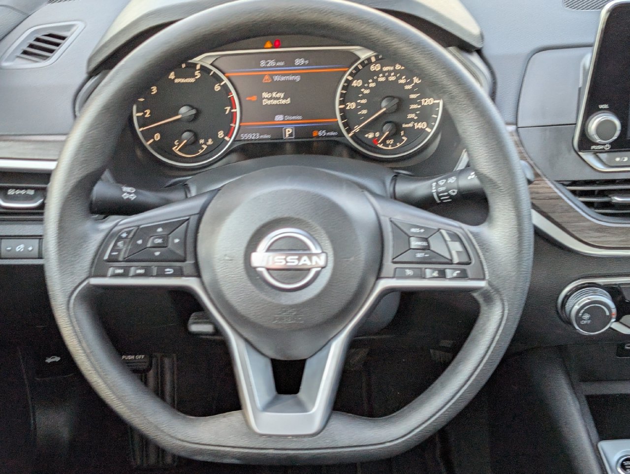 Used 2025 Nissan Altima 2.5 SV FWD image 10