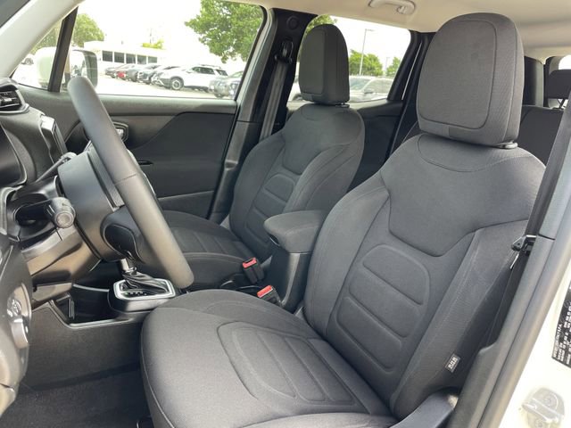 Used 2019 Jeep Renegade Latitude FWD image 20