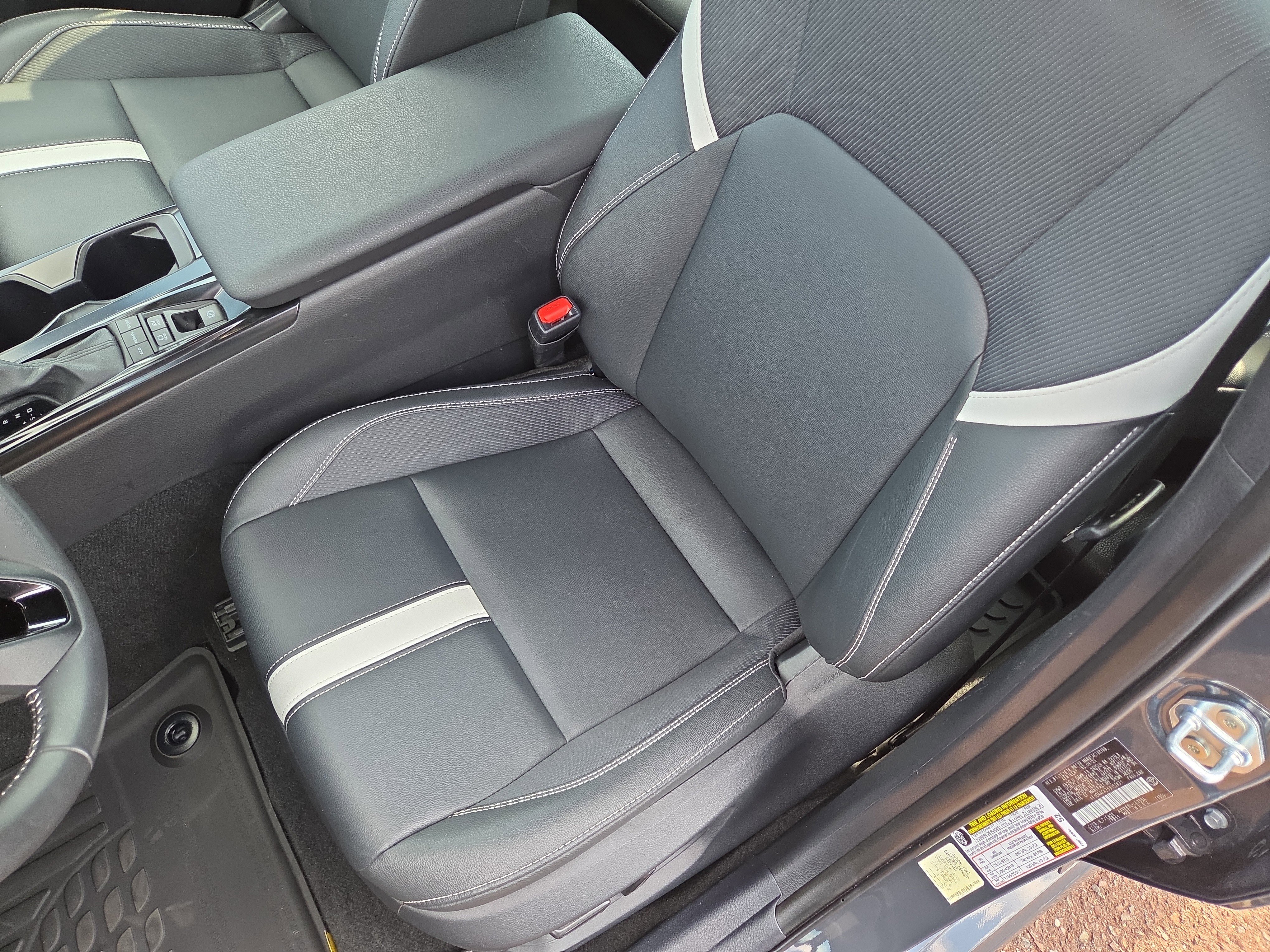 Certified 2025 Toyota Camry SE FWD image 13