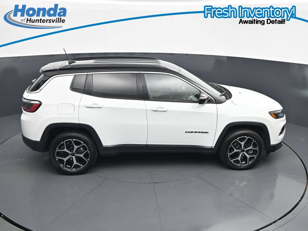 Used 2025 Jeep Compass Limited AWD/4WD image 26