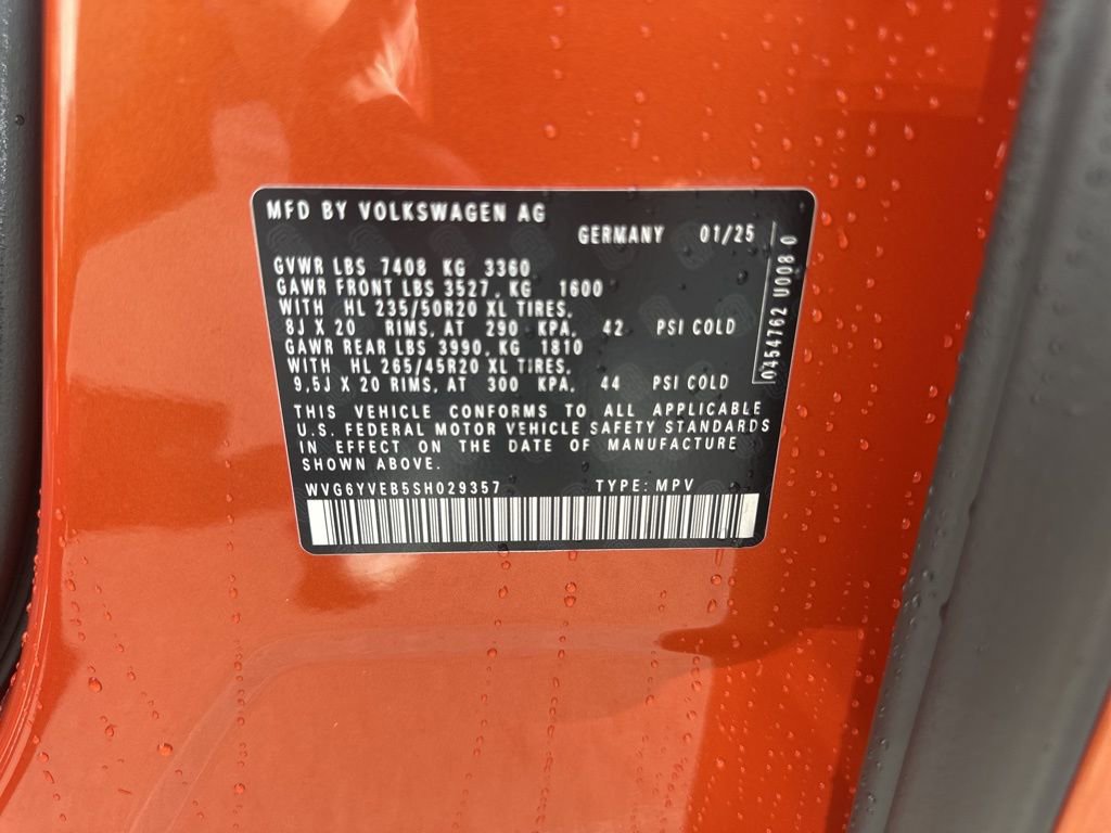 New 2025 Volkswagen ID. Buzz 1st Edition image 28