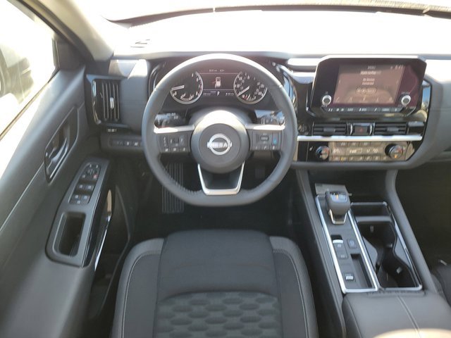 New 2025 Nissan Pathfinder SV image 26