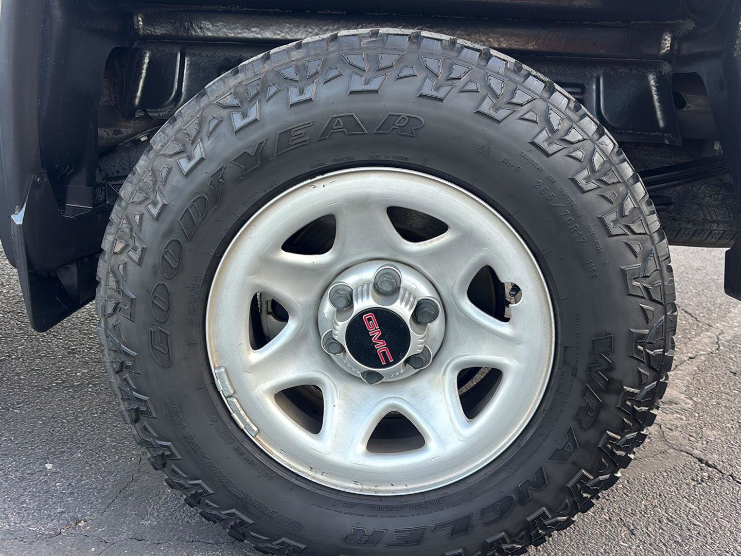 Used 2017 GMC Sierra 1500 4x4 Double Cab w/ Sierra Convenience Package image 8