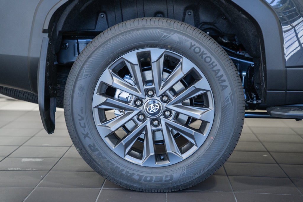 New 2027 Toyota Land Cruiser w/ Premium Package AWD/4WD image 19