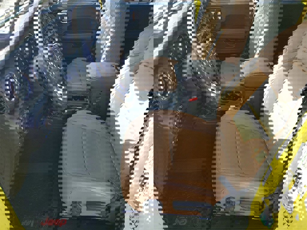 Used 2022 Jeep Wrangler Unlimited Sahara image 5