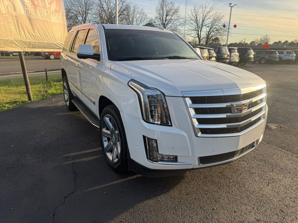 Used 2020 Cadillac Escalade Premium Luxury image 3