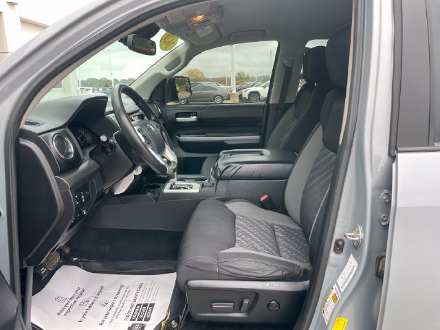 Used 2020 Toyota Tundra SR5 w/ SR5 Upgrade Package AWD/4WD image 9