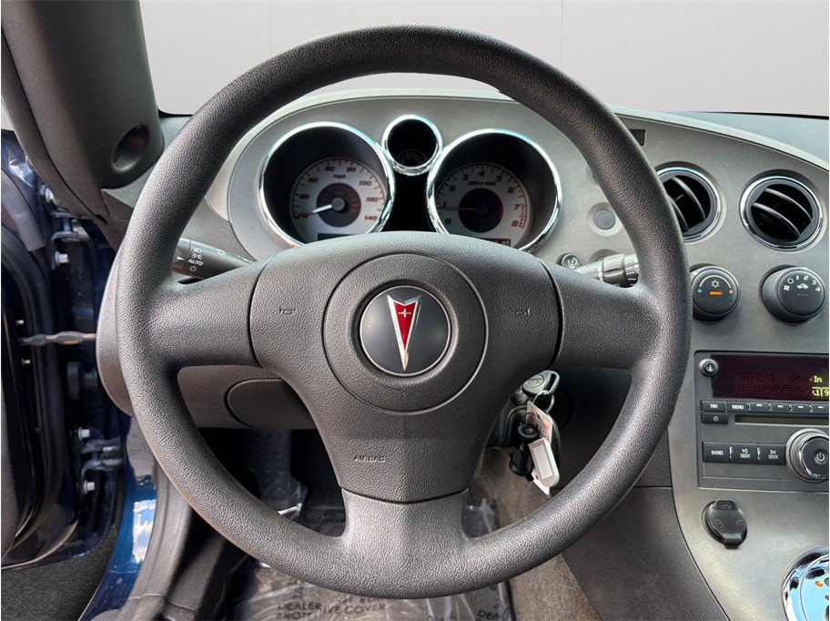 Used 2007 Pontiac Solstice Convertible w/ Preferred Package RWD image 18