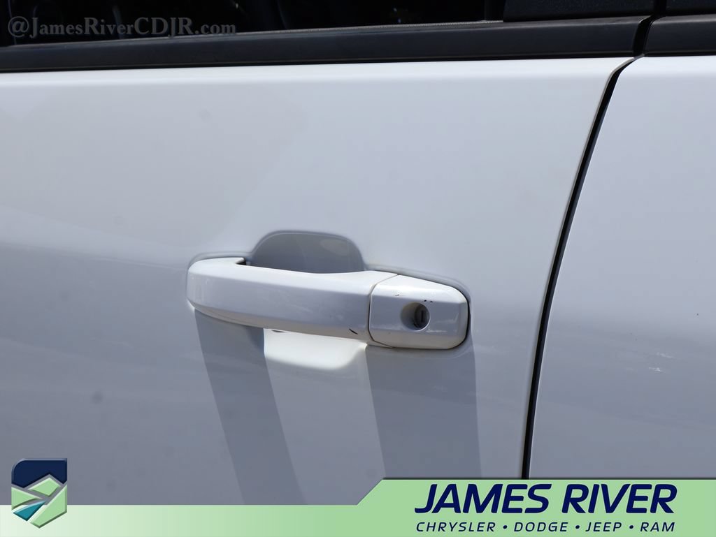 Used 2020 Chevrolet Silverado 2500 LT w/ Z71 Off-Road Package AWD/4WD image 18