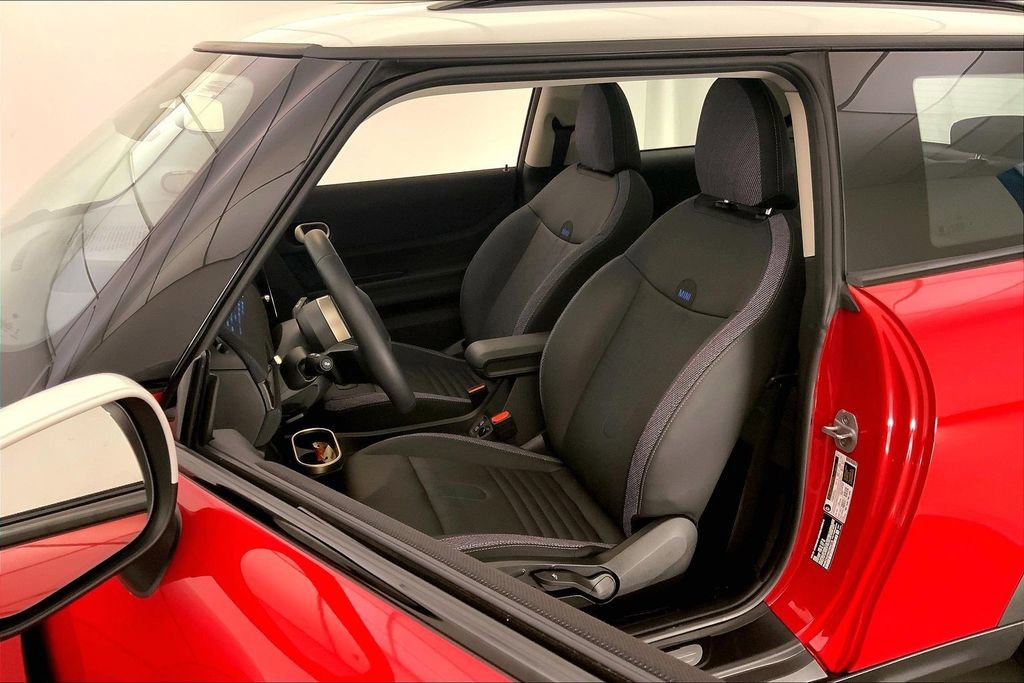 Certified 2025 MINI Cooper S image 13