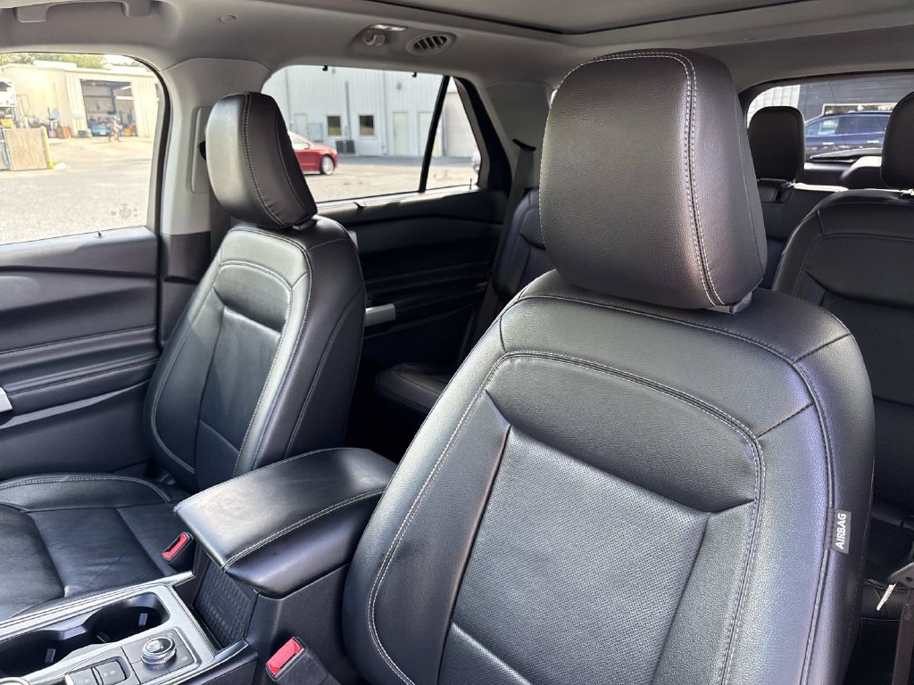 Used 2021 Ford Explorer Limited w/ Hybrid Equipment Group 310A AWD/4WD image 23