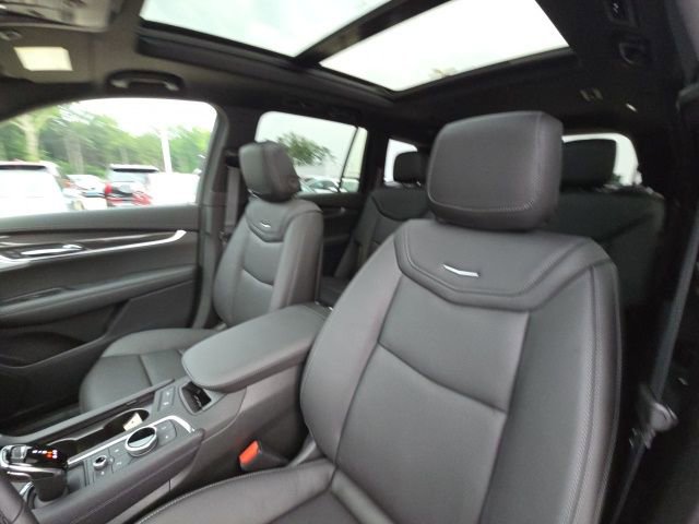 New 2025 Cadillac XT6 Sport w/ Technology Package AWD/4WD image 11