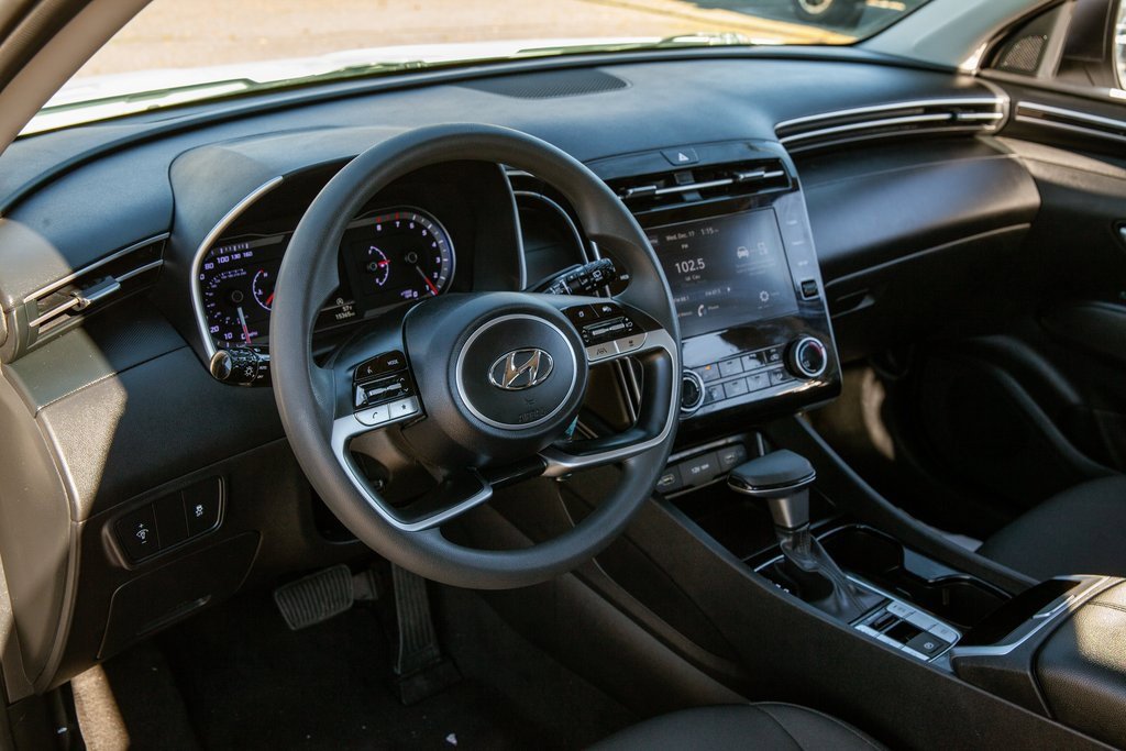 Used 2023 Hyundai Tucson SE image 10