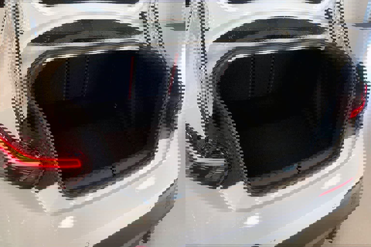 Used 2025 BMW 230i xDrive Coupe w/ Convenience Package image 16