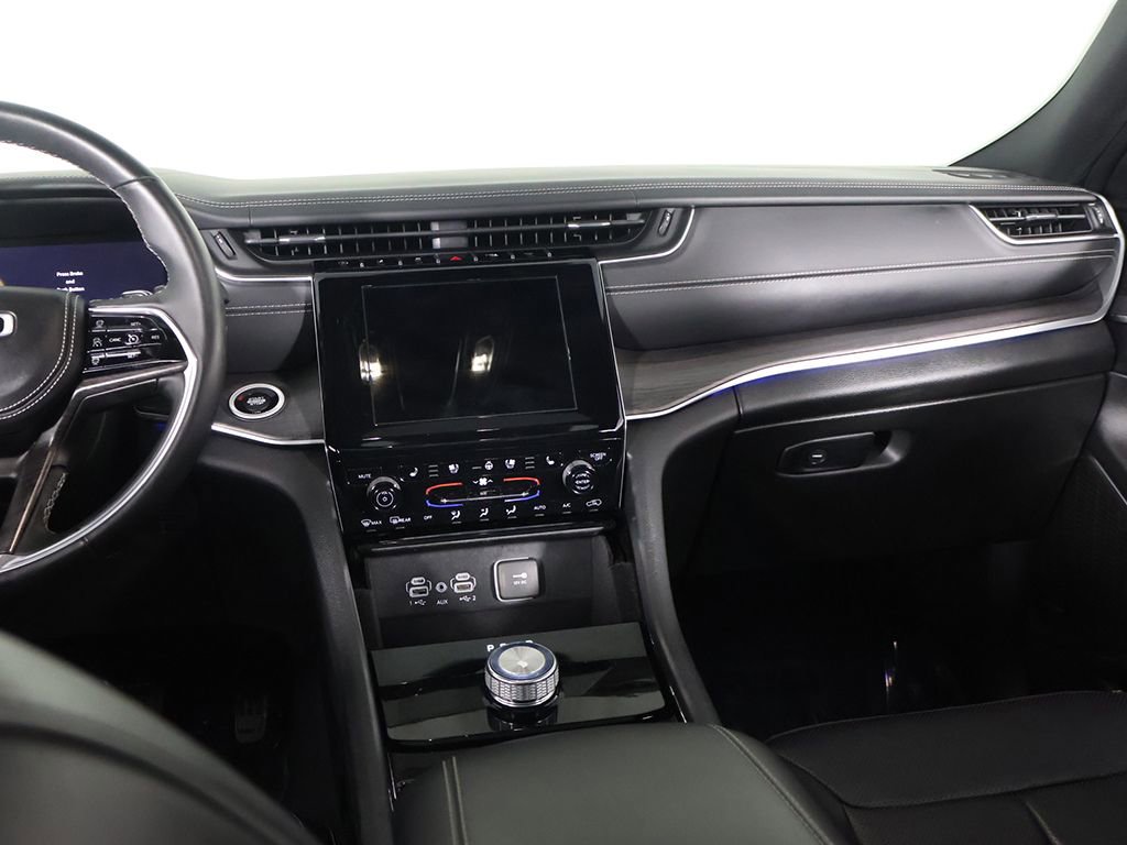 Used 2022 Jeep Grand Cherokee L Overland RWD image 40