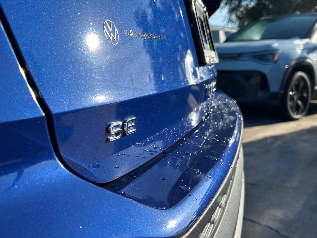 Certified 2023 Volkswagen Taos SE FWD image 46