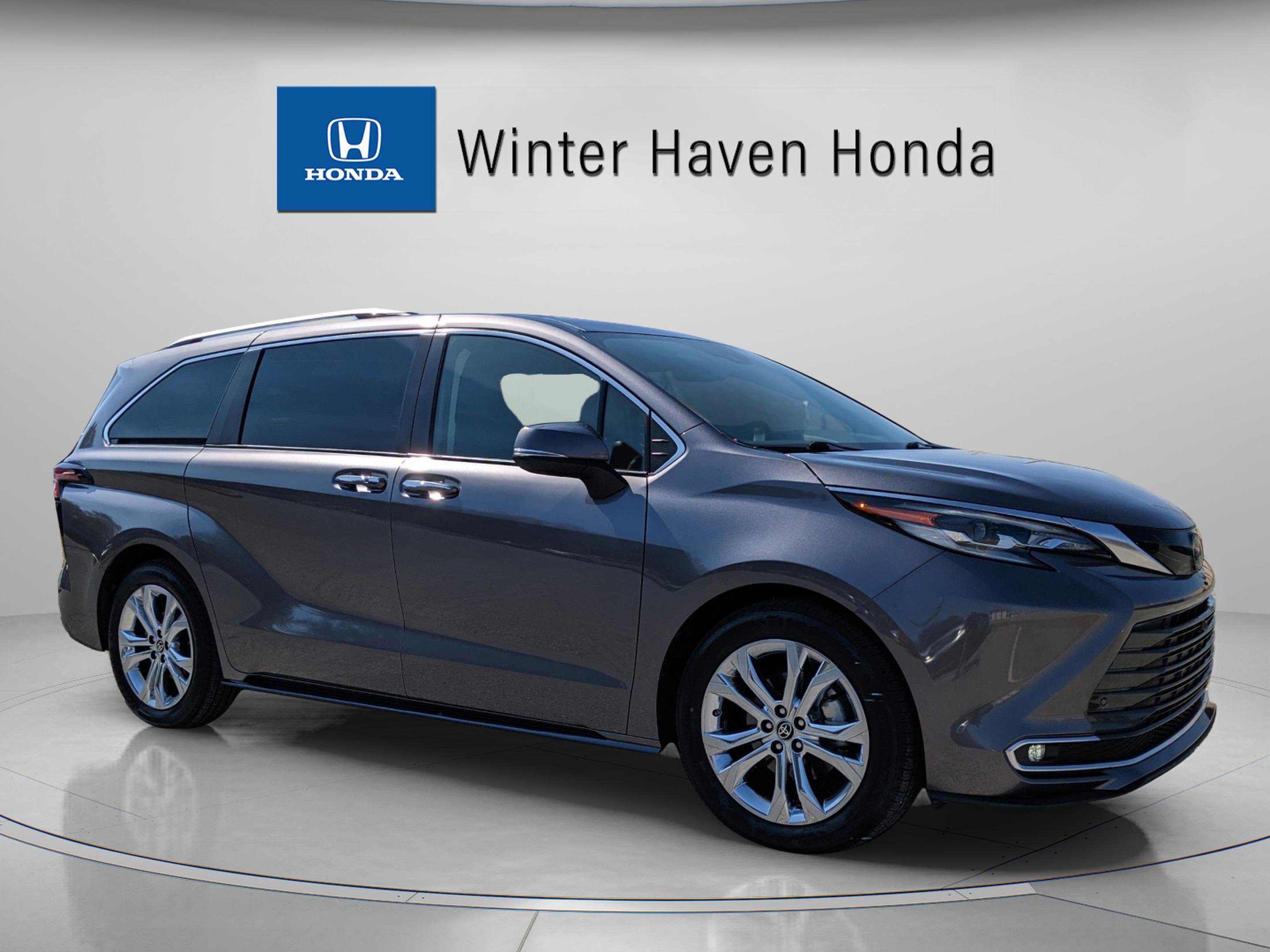 Used 2022 Toyota Sienna Platinum