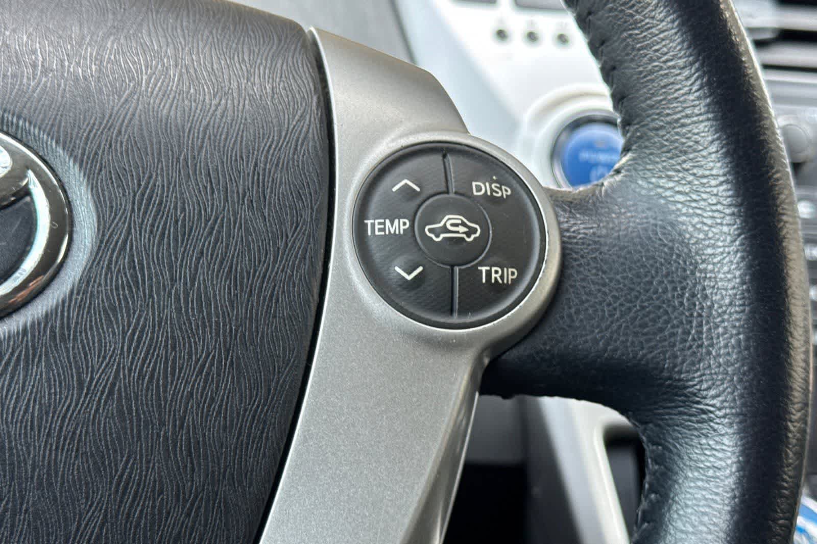 Used 2014 Toyota Prius V Five FWD image 30