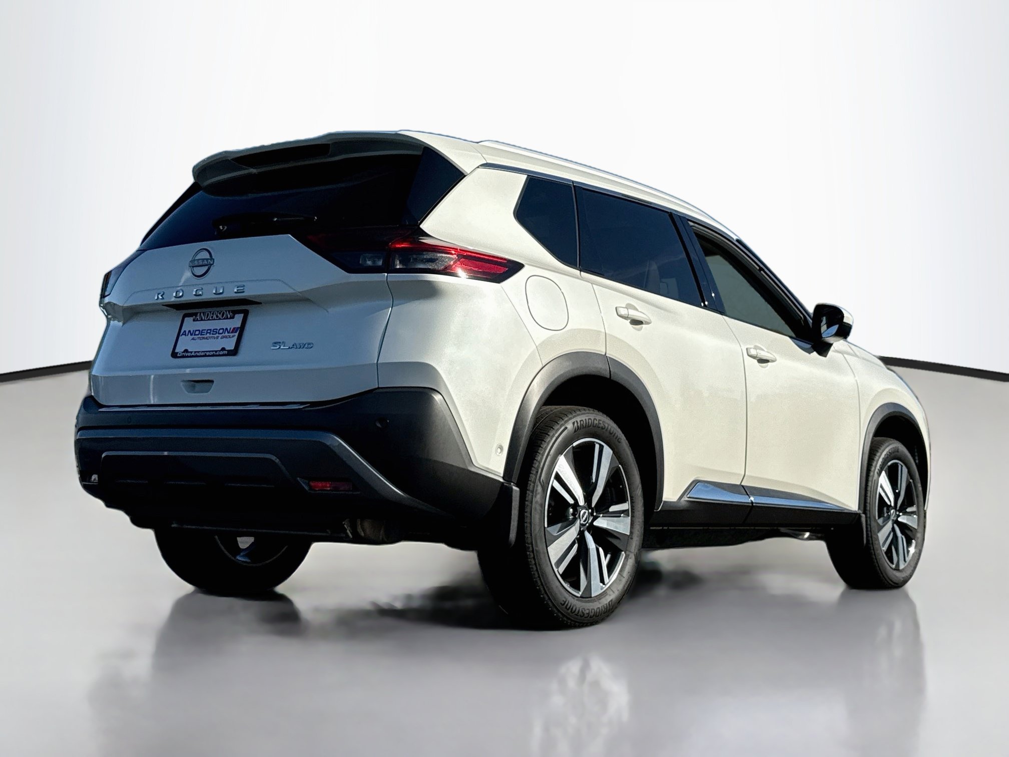 Certified 2023 Nissan Rogue SL w/ SL Premium Package AWD/4WD image 7