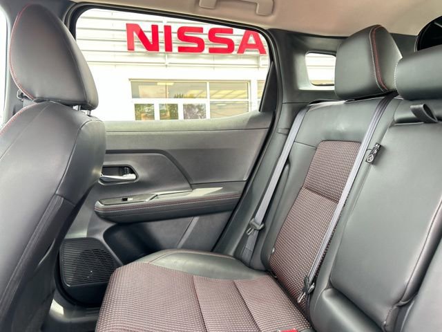 Used 2025 Nissan Kicks SR w/ Illumination Package AWD/4WD image 17
