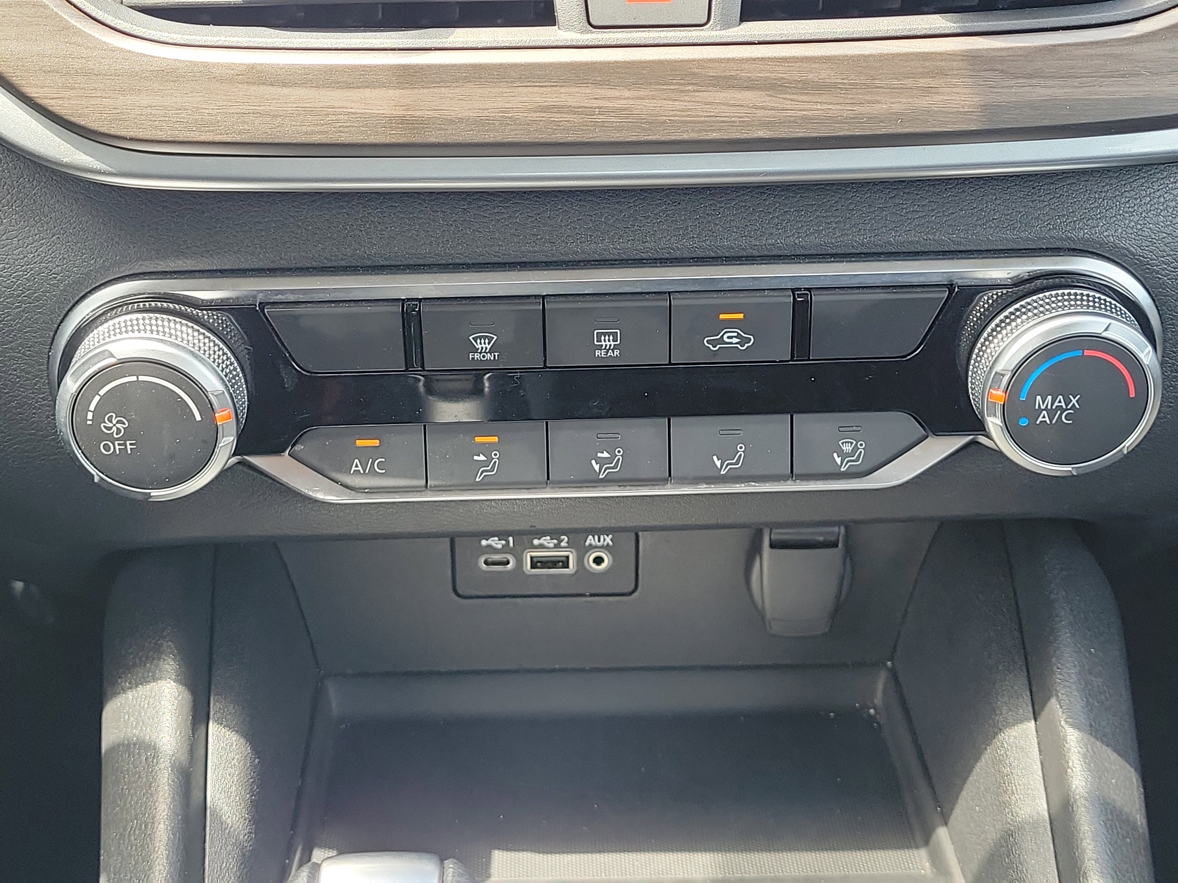 Used 2025 Nissan Altima 2.5 SV FWD image 29