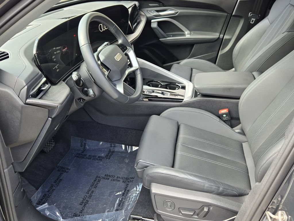 Certified 2025 Audi Q5 Premium Plus w/ Premium Plus AWD/4WD image 9