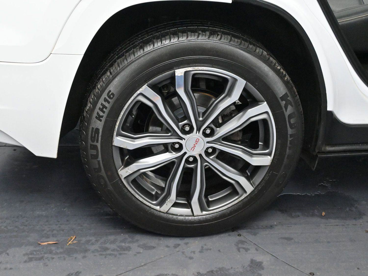 Used 2019 GMC Terrain Denali w/ Driver Alert Package II image 38