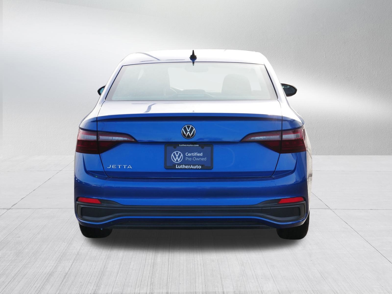 Certified 2024 Volkswagen Jetta Sport image 6