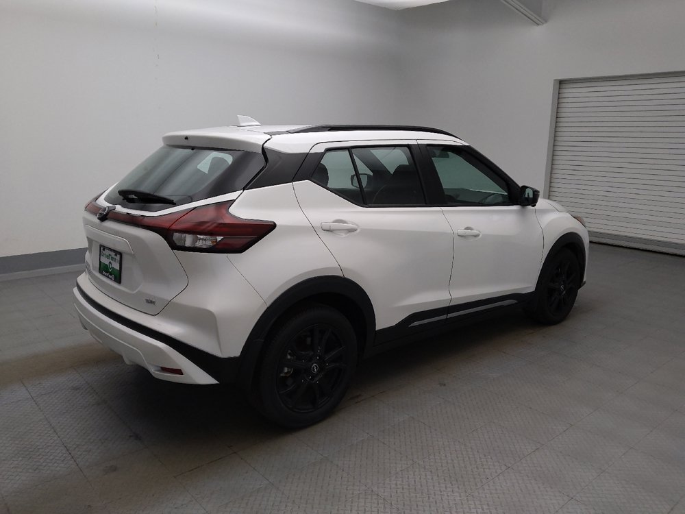 Used 2023 Nissan Kicks SR FWD image 10