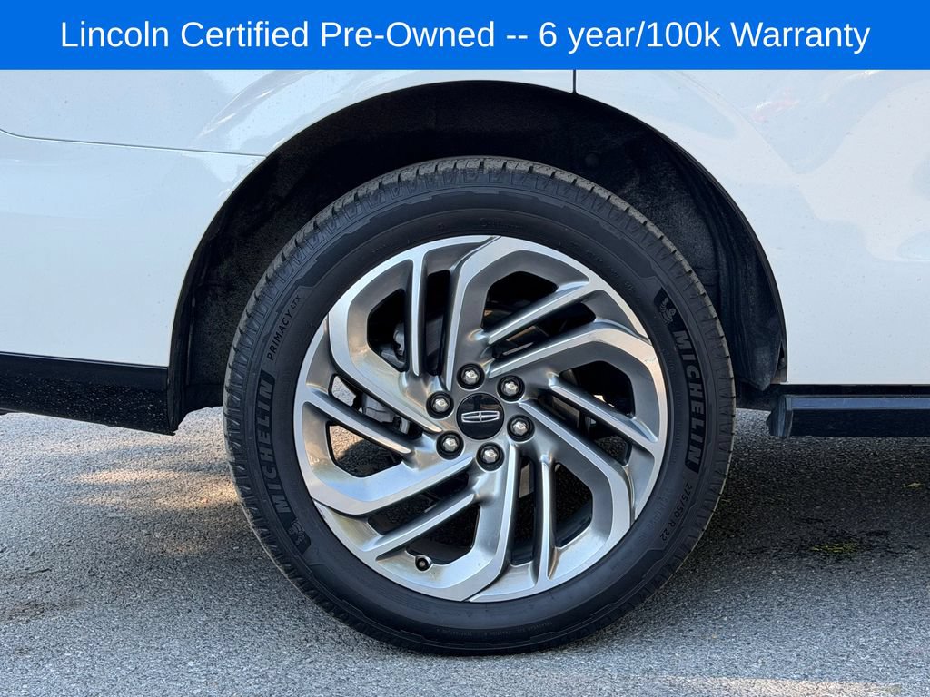 Certified 2025 Lincoln Navigator Reserve AWD/4WD image 9