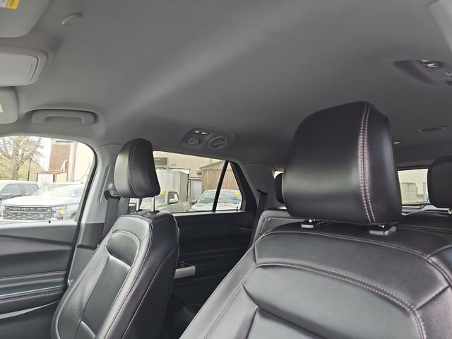 Used 2023 Ford Explorer XLT w/ Equipment Group 202A image 18