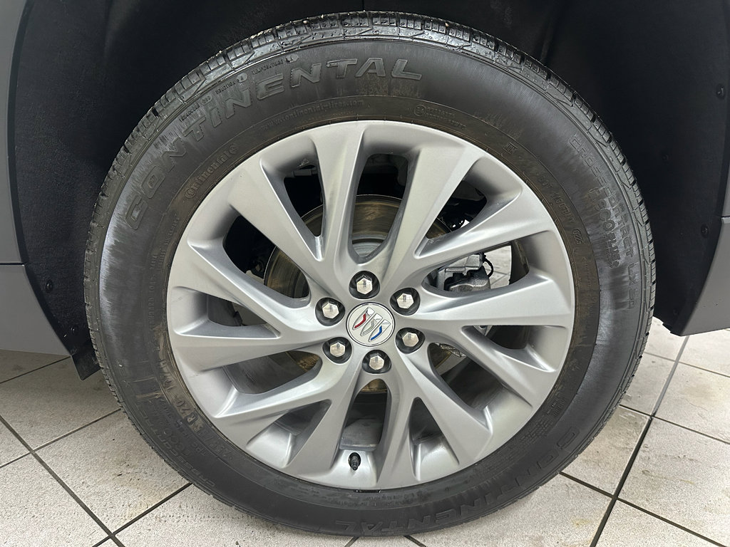 Certified 2025 Buick Enclave Preferred image 15